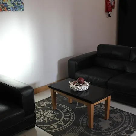 Let Me Host -danel Court Апартаменты *