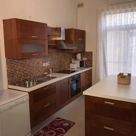 Let Me Host -danel Court Apartment Gzira