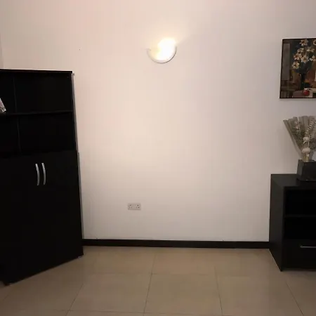 Apartment Let Me Host -danel Court