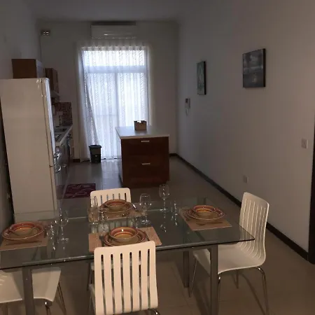 דירה Let Me Host -danel Court Gzira