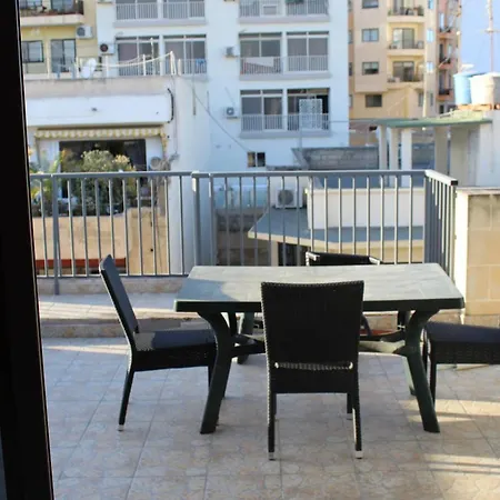 Let Me Host -danel Court Gzira