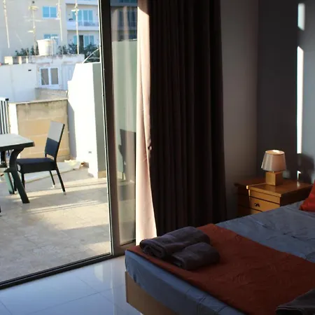 דירה Let Me Host -danel Court Gzira